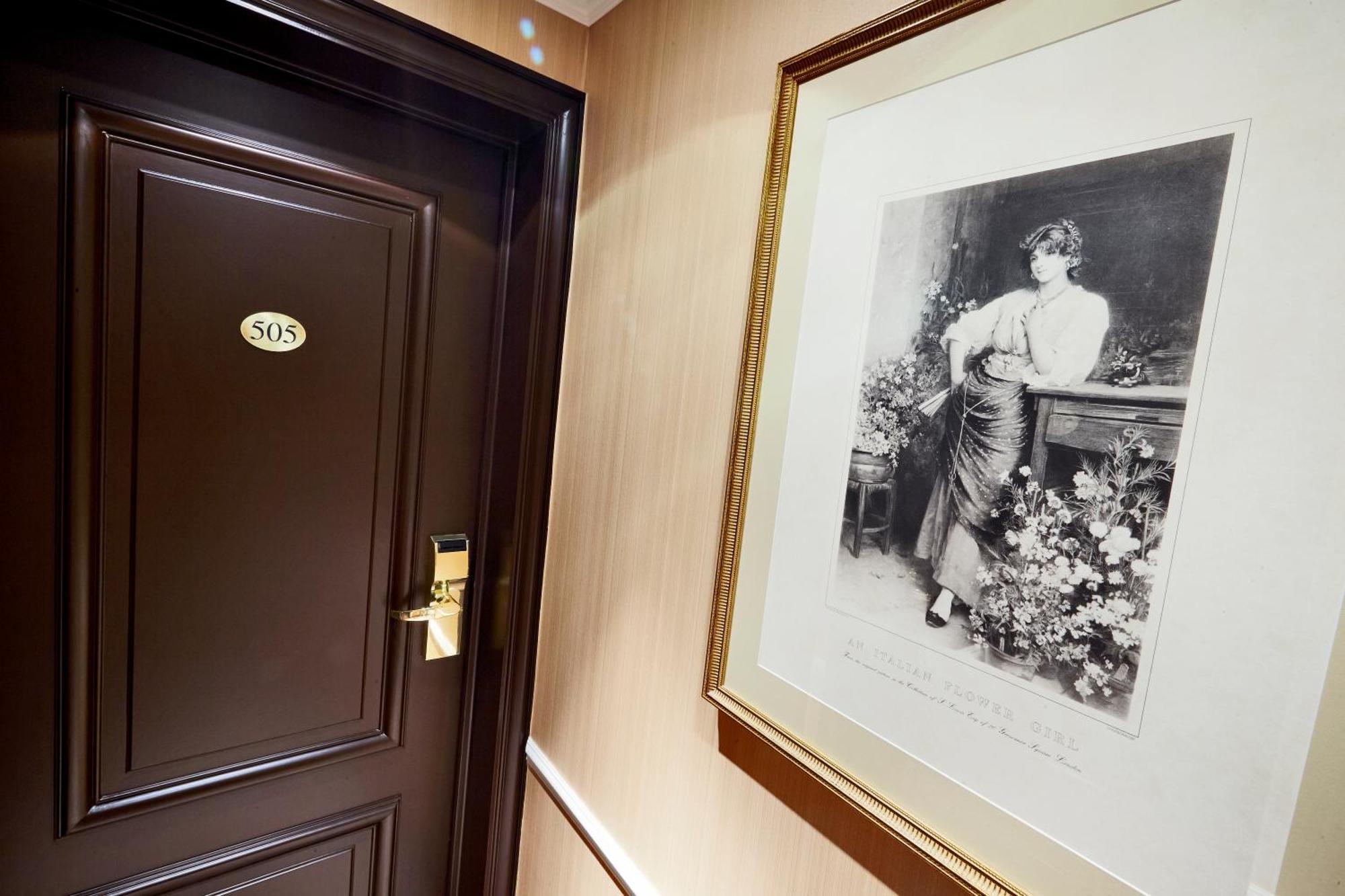 Golden Tulip Washington Opera Hotel Париж Стая снимка